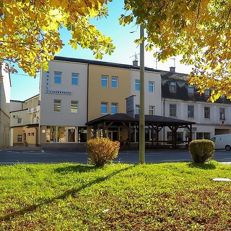 Hotel Zvonimir 오토칵 외부 사진