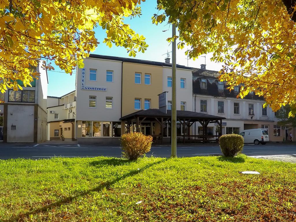 Hotel Zvonimir 오토칵 외부 사진