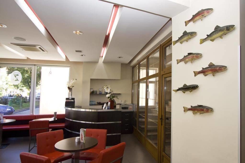 Hotel Zvonimir 오토칵 외부 사진